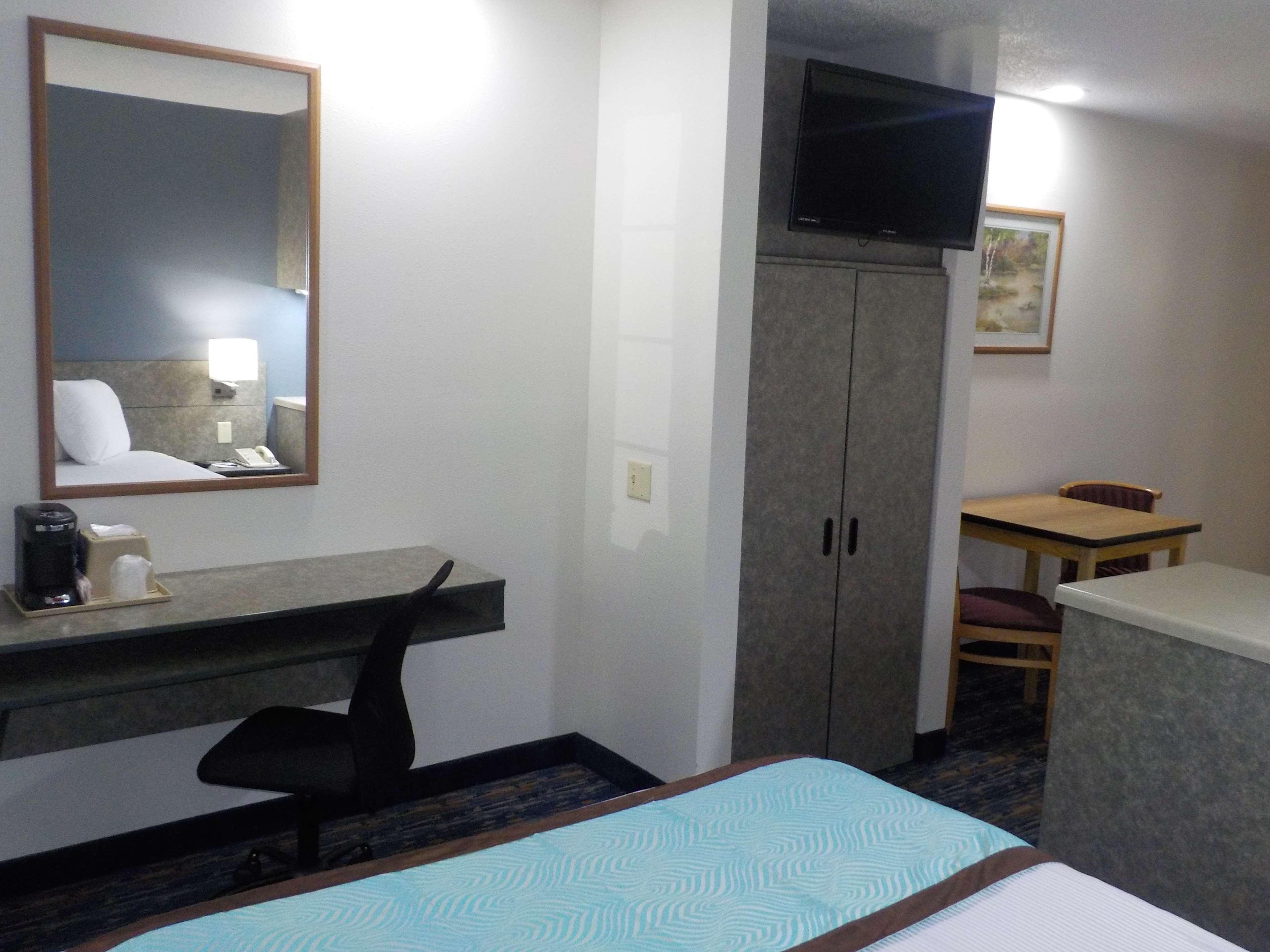 Marienville Mj Inn And Suites מראה חיצוני תמונה