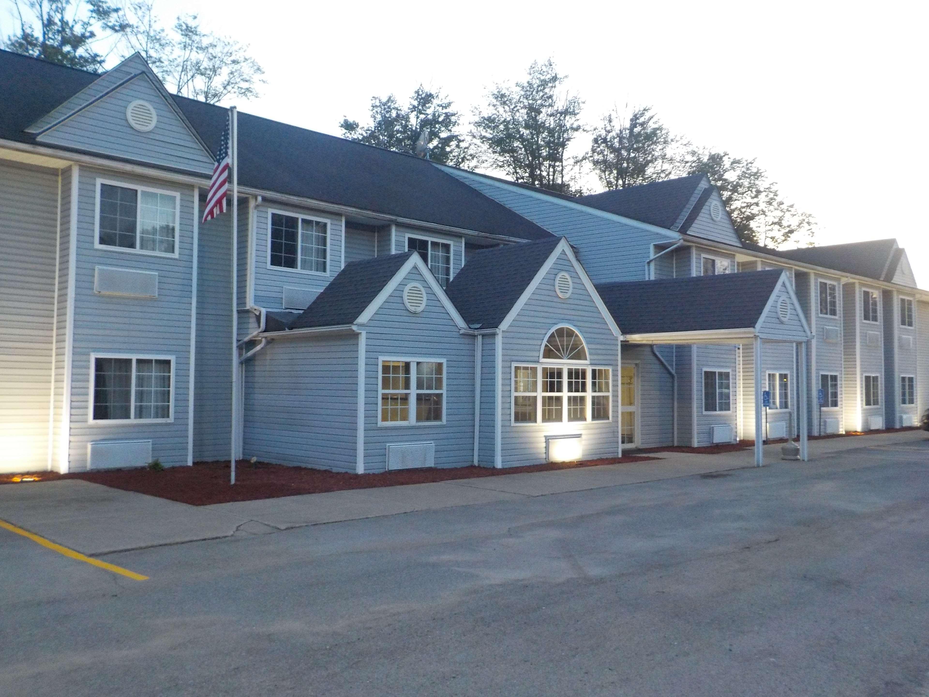 Marienville Mj Inn And Suites מראה חיצוני תמונה
