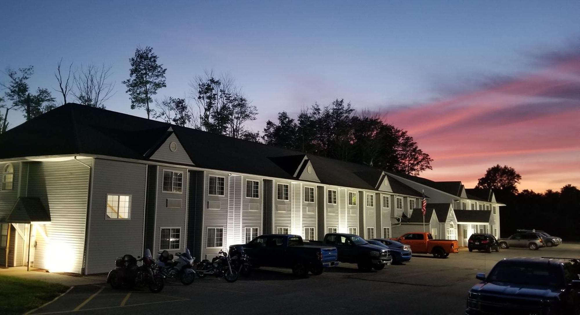 Marienville Mj Inn And Suites מראה חיצוני תמונה